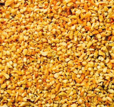 Gehackte Haselnüsse